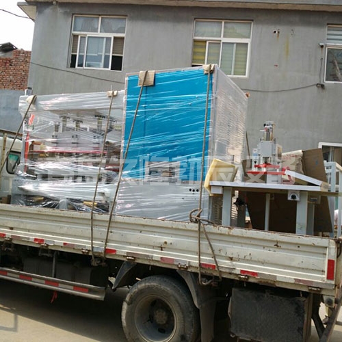 高周波焊接机在焊接过程中出现气泡的原因是什么
